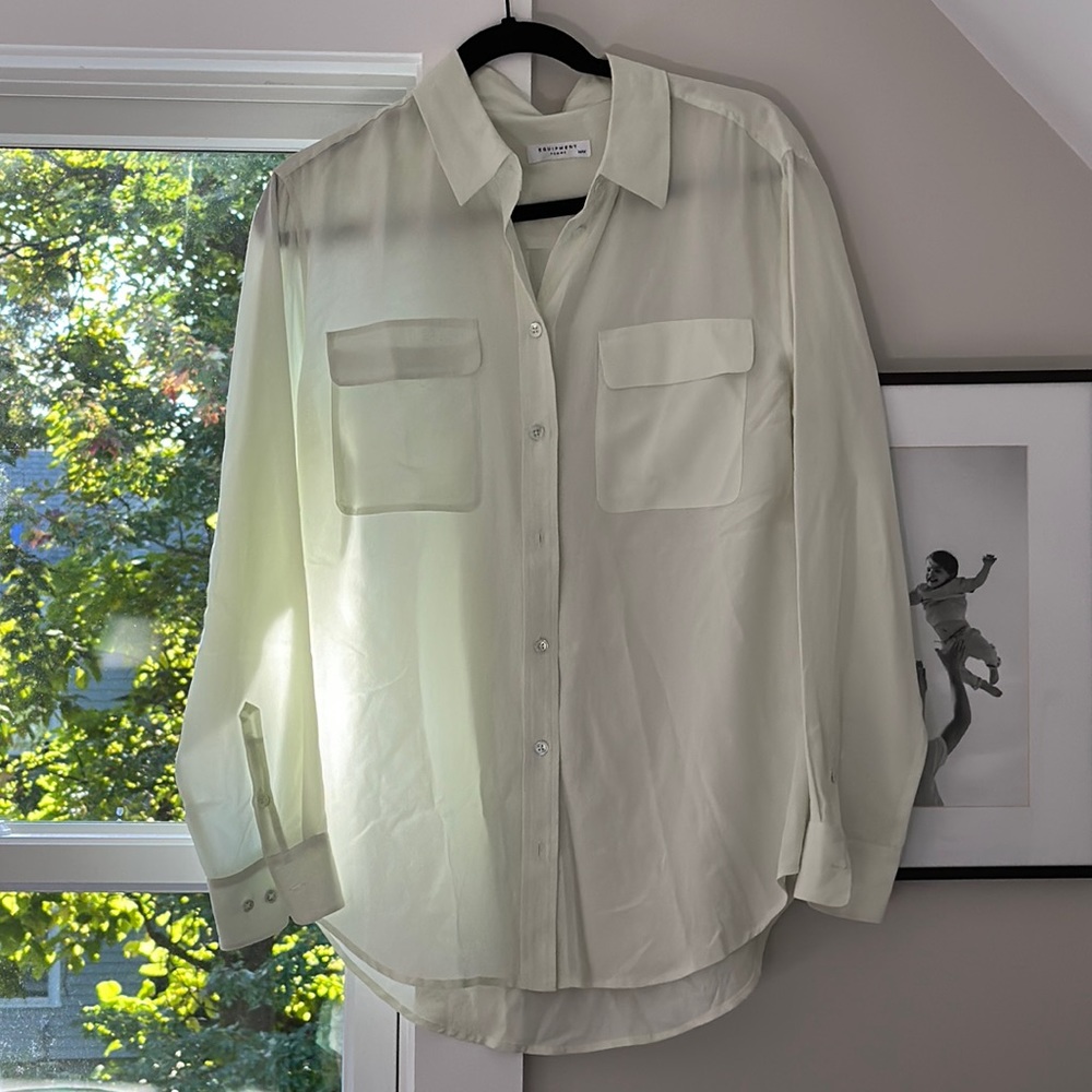 NWOT silk Equipment top